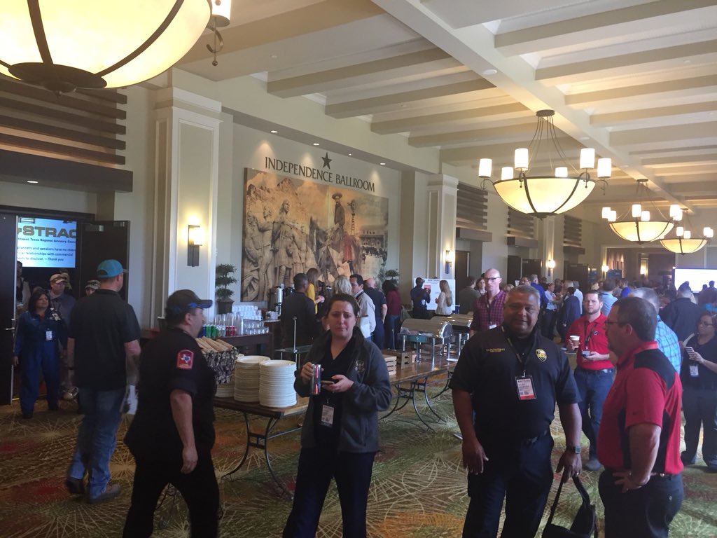 EMERGICON's tweet photo. Morning break at the @STRACorg conference was hopping! #STRACCONF #TexasEMS #EMERGICON https://t.co/whiiUEROFh