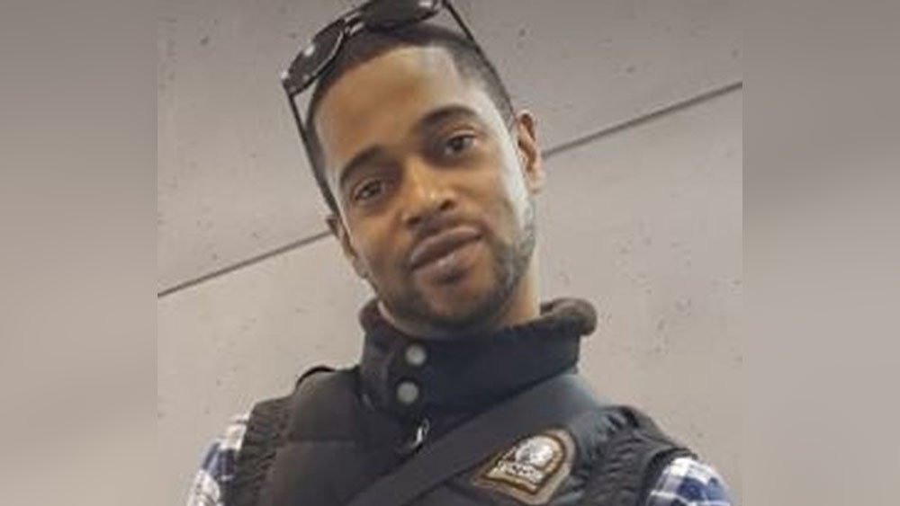Update: Police identify man shot dead at Sherbourne and Dundas apartment ow.ly/4g7r30kFOeU https://t.co/192HKHqxTc