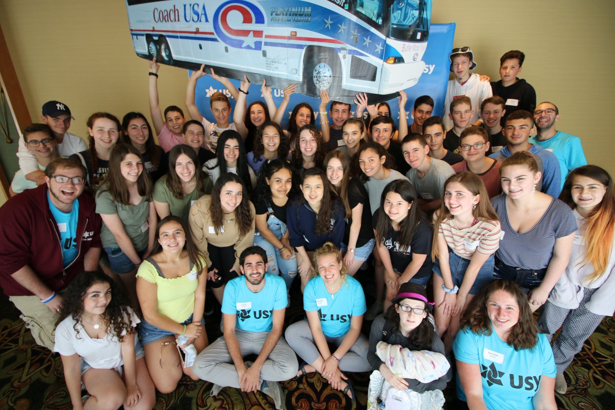 USYTweets's tweet photo. Our USY on Wheels Classic buses are on the road! We are very excited for our Wheelniks to start their journeys filled with friends, sights, and Jewish learning. Nesiah tovah, USYers, have a great trip! #myUSYsummer https://t.co/6HTsKL8kEo