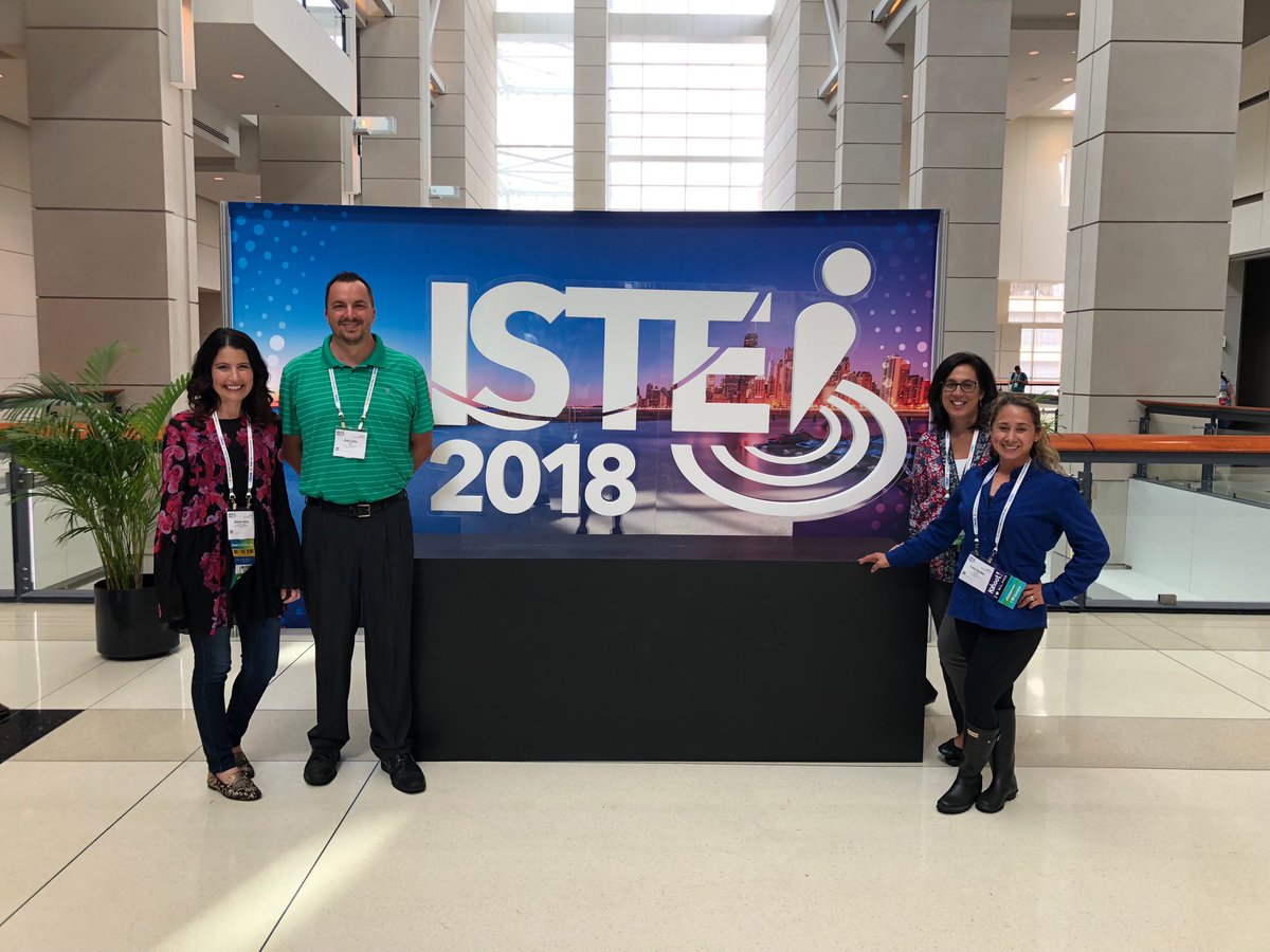 ⁦@MrLullo⁩ #ISTE18 ⁦<a href="/TuliaGolden/">Maestra T. Golden</a>⁩