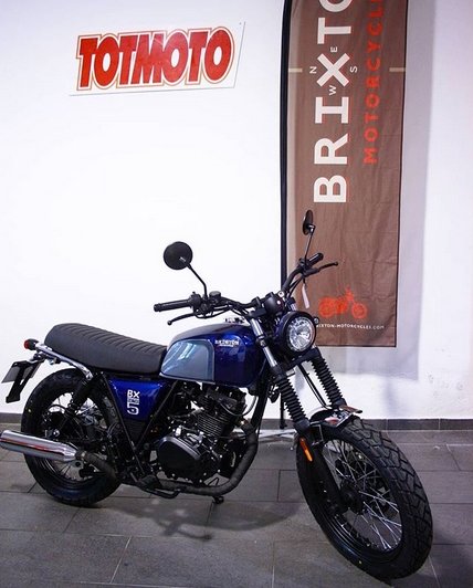 TotMotoBcn's tweet photo. Nova Brixton BX125, perfecta per l'estiu ☀️
Disponible en 3 colors, vine i descobreix-la a TotMoto! 😎 https://t.co/bHQy3J2nU6