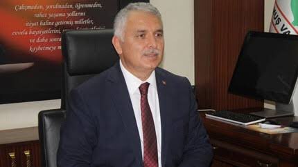 Muş Valimiz, değerli insan Kıymetli abimiz Sn. Aziz Yıldırım’ın eşi Hakk’a yürüdü. Merhumeye Allah’tan Rahmet, Sayın Valimize, evlatlarına, ailesine ve sevenlerine Sabırlar diliyorum.