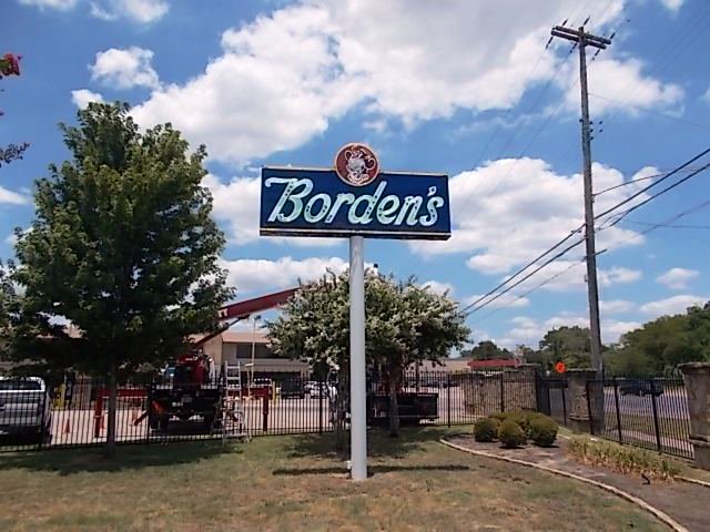 AccentGraphics's tweet image. Total restoration on this original Borden's sign in Dallas, TX.