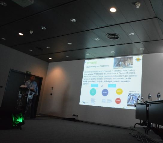 INRAE_Nancy's tweet photo. Congrès #ELB2018 : Où en est la #bioéconomie en France ? Jacky VANDEPUTTE, responsable du pôle #Biomolécule @PoleIAR donne quelques exemples de produits biosourcés déjà lancés sur le marché ! https://t.co/73GkfUonfN