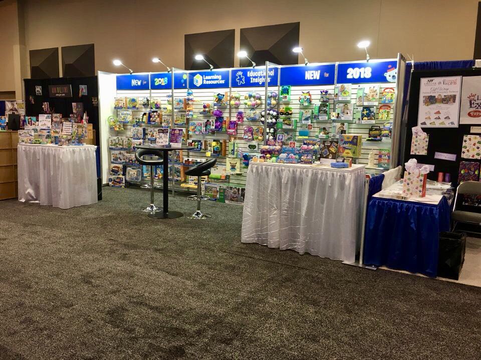 SourceOneEvents's tweet photo. You know what might be one of THE best types of conventions?? 
A toy convention, obviously!  @LEtoysInc #LEconvention2018 🏓🎲🎮 https://t.co/xOyfreiBFc