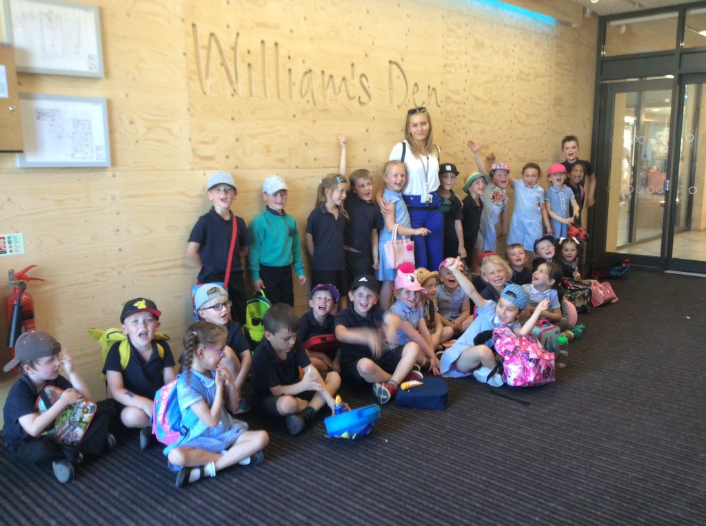 CPickeringPri's tweet photo. What a fun-filled day Miss Farrah's class have had!#williamsDen #funinthesun #exploring โ๏ธ๐ https://t.co/iNjOw1NVrS