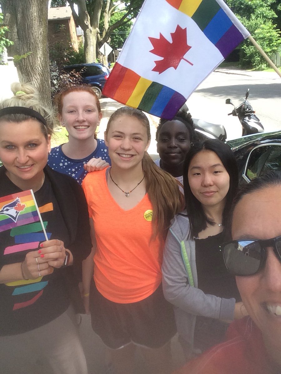 elzcheng's tweet photo. Pride 🏳️‍🌈 walk to end the year. So proud to work @TDSB_HodgsonMS https://t.co/Xw2XHlt3JQ