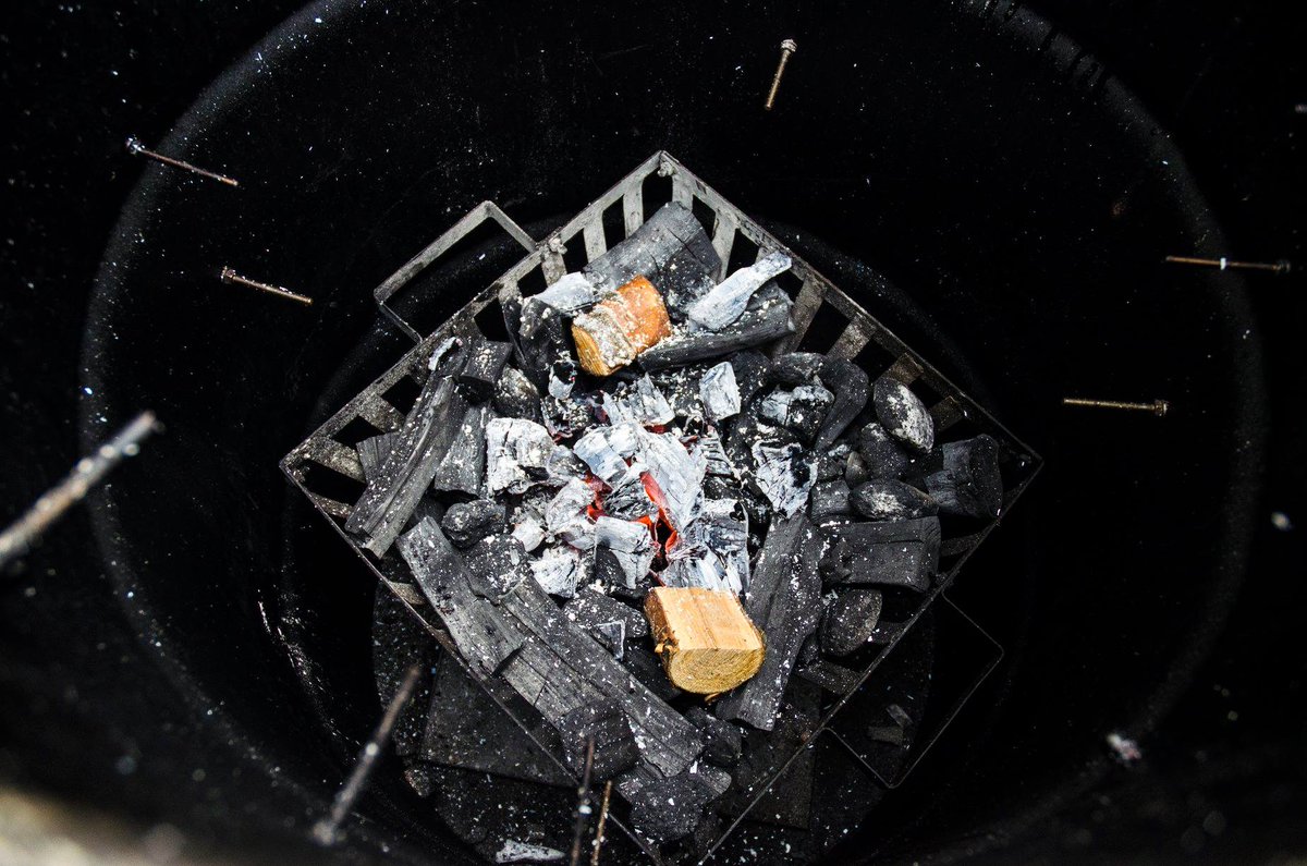 ResilientWood's tweet photo. One of our customers fire basket set up for long cooks on his UDS

We love to see what our customers cook with our charcoal so please send photos into us or tag us in your posts!

For more information on our charcoal head on over to https://t.co/5TuvSo1J1W

#sustainablebbq #uds https://t.co/S65QXQDYb2