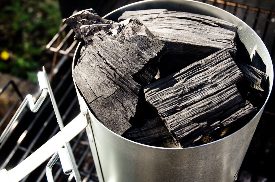 ResilientWood's tweet photo. One of our customers fire basket set up for long cooks on his UDS

We love to see what our customers cook with our charcoal so please send photos into us or tag us in your posts!

For more information on our charcoal head on over to https://t.co/5TuvSo1J1W

#sustainablebbq #uds https://t.co/S65QXQDYb2