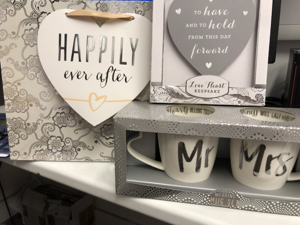 A nice little Pi wow for a newlywed couple spending their honeymoon with us 😍 #piwow #guestingitright #weddingday <a href="/Minafattahi/">Mina Fattahi</a>