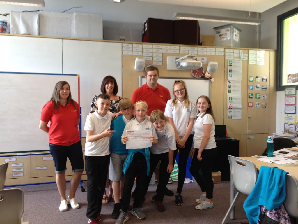 KieranPasp's tweet photo. All staff and board members would like to say a massive thank you to Greenhill primary 7 class the generous giraffes for there very helpful  donation of £331.13 that allowed us to purchase some great outdoor play equipment for our sessions.@PASPSafeplay @GreenhillPS @kearney_mr https://t.co/jn8lqaJWFE