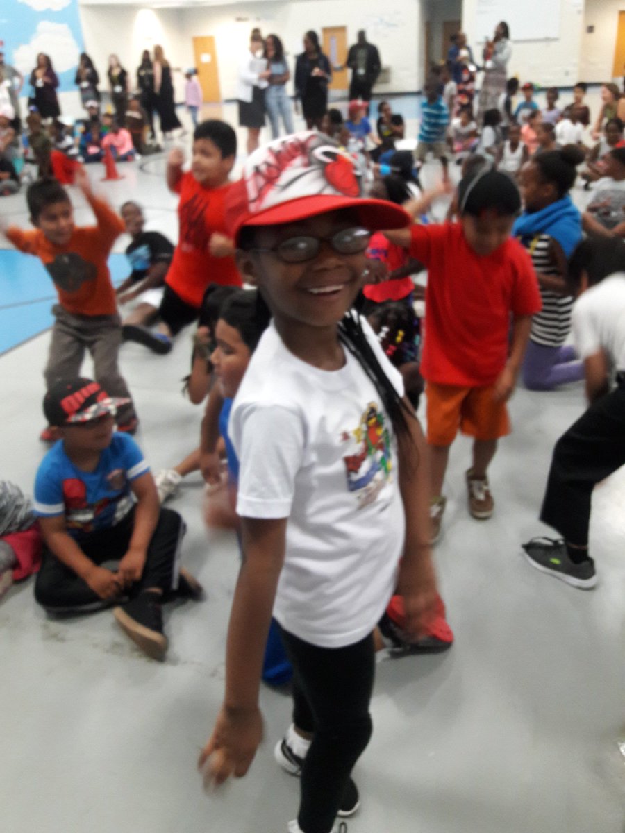 YCrockRocks's tweet photo. It's a Shady Literacy Day at Benteen Power Up and Parkside Literacy Academy with cool hats and a concert with @jbradfordco. The kids were super hype! @docdrewlovett @Robinviews @Tracie_Brown07 @DrEmilyAMassey https://t.co/zc4sbpJTmW