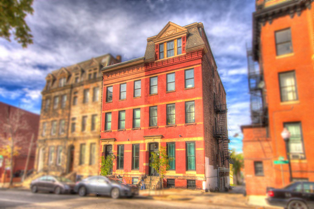 urbanlanddc's tweet photo. Boutique apartment conversions in #Baltimore City feature a very low cost of entry for the developer. The #ULCBlog talks up why these smaller projects are such a great fit for a big portion of #millennials choosing #Baltimore City. #FollowDevelopment https://t.co/regy6OjyVt https://t.co/RcTZk32Ooy