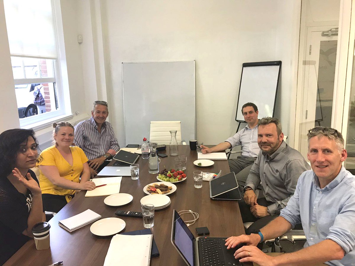 TechHummingbird's tweet photo. In the #London office with our friends from @MuddyBootsLtd talking all things precision agriculture! #AgTech #FutureFarming #AI #DataScience #HummingbirdTechnologies #MachineLearning #Farming https://t.co/z8r2lO0cwZ
