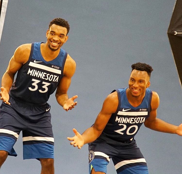 JusticeSikakane's tweet photo. The rooks @KBD_33 and @CallMe_NonStop have landed in MN!
Within a week they’ll be over at #Akways getting cut up by @akeemakway or somebody in that shop! #Watch 💯 https://t.co/E0aYvrdWgW