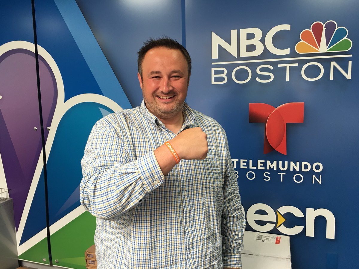 guatemalanjono's tweet photo. Wearing this braclet for a good friend’s 11year old nephew who is fighting Stage 4 kidney cancer.  Thoughts and prayers coming your way.  #JonJonStrong  @ProducerK4 https://t.co/fzjwNLG6Pj