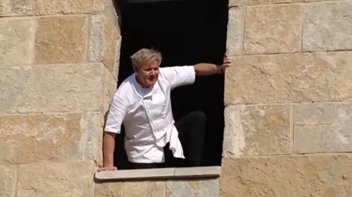 RT @plopadop: BREAKING: Chef Gordon Ramsay Imprisoned in Ancient Castle https://t.co/NNS3rO6rnF