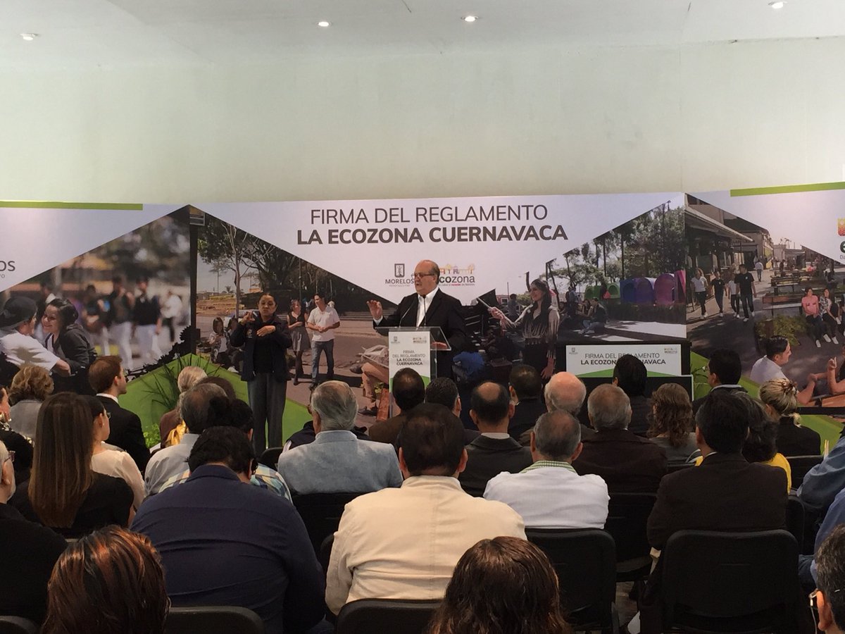 Se han realizado más de 5 interconexiones de drenaje sanitario municipal, lo que ha permitido captar más de 14 millones de litros de aguas negras diarios que antes contaminaban las barrancas de la capital. #Cuernavaca #Morelos