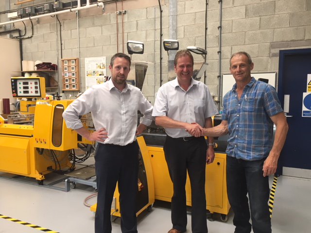 BCBangor's tweet photo. Diolch Alun Elidyr and @Ffermio @S4C team for an opportunity to talk about our research on #biobased #bioplastics for agriculture and our work @bangorunivknowex and @beaconwales and #safebiopack Pob lwc Alun with the programme on Monday all about plastic use on farms! https://t.co/1LuVfl3UUU