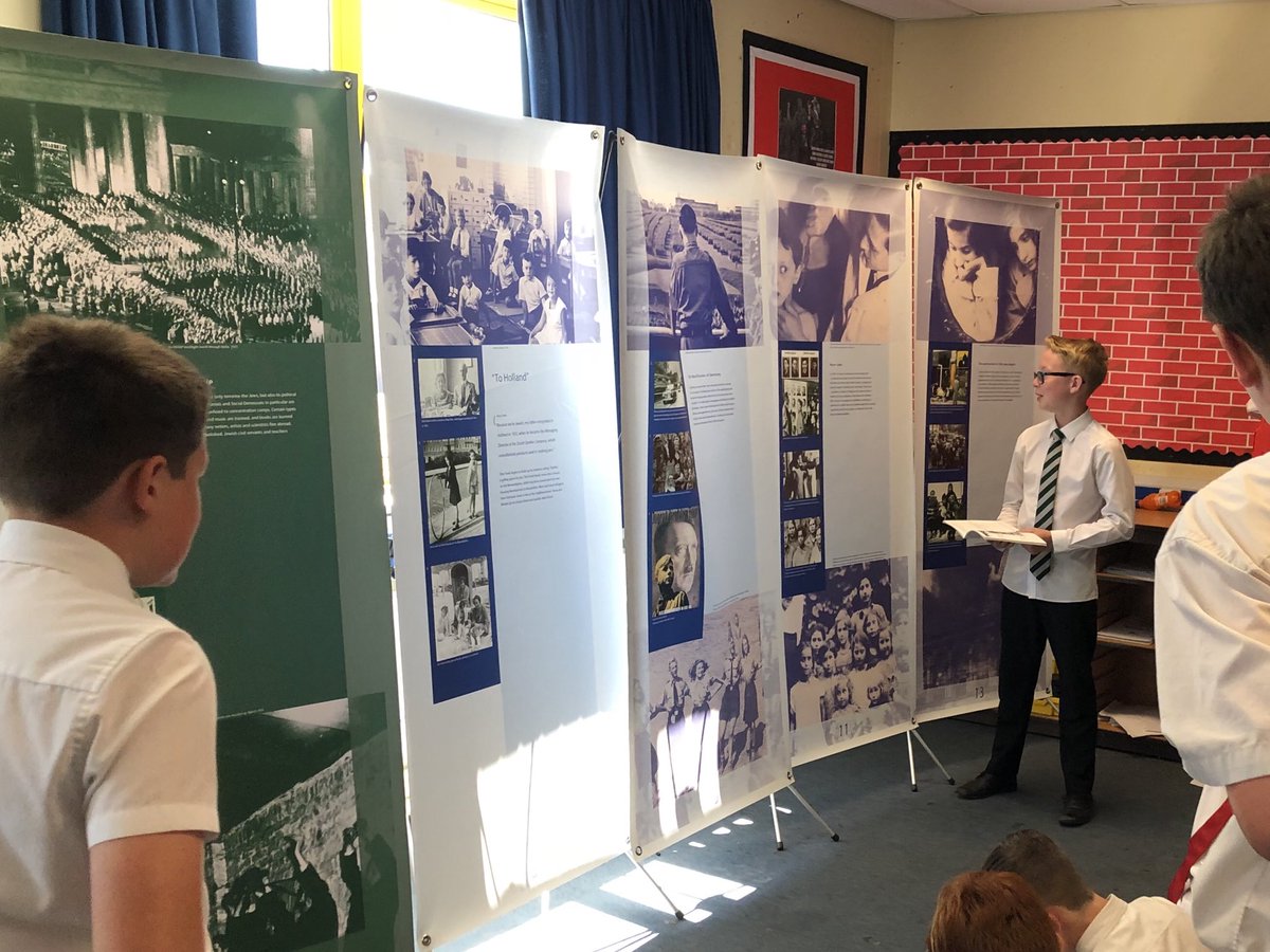 DinningtonHigh's tweet image. Day two with our Y8 @AnneFrankTrust guides and they have been busy leading tours and delivering sessions #amazingoracy #professionalguides