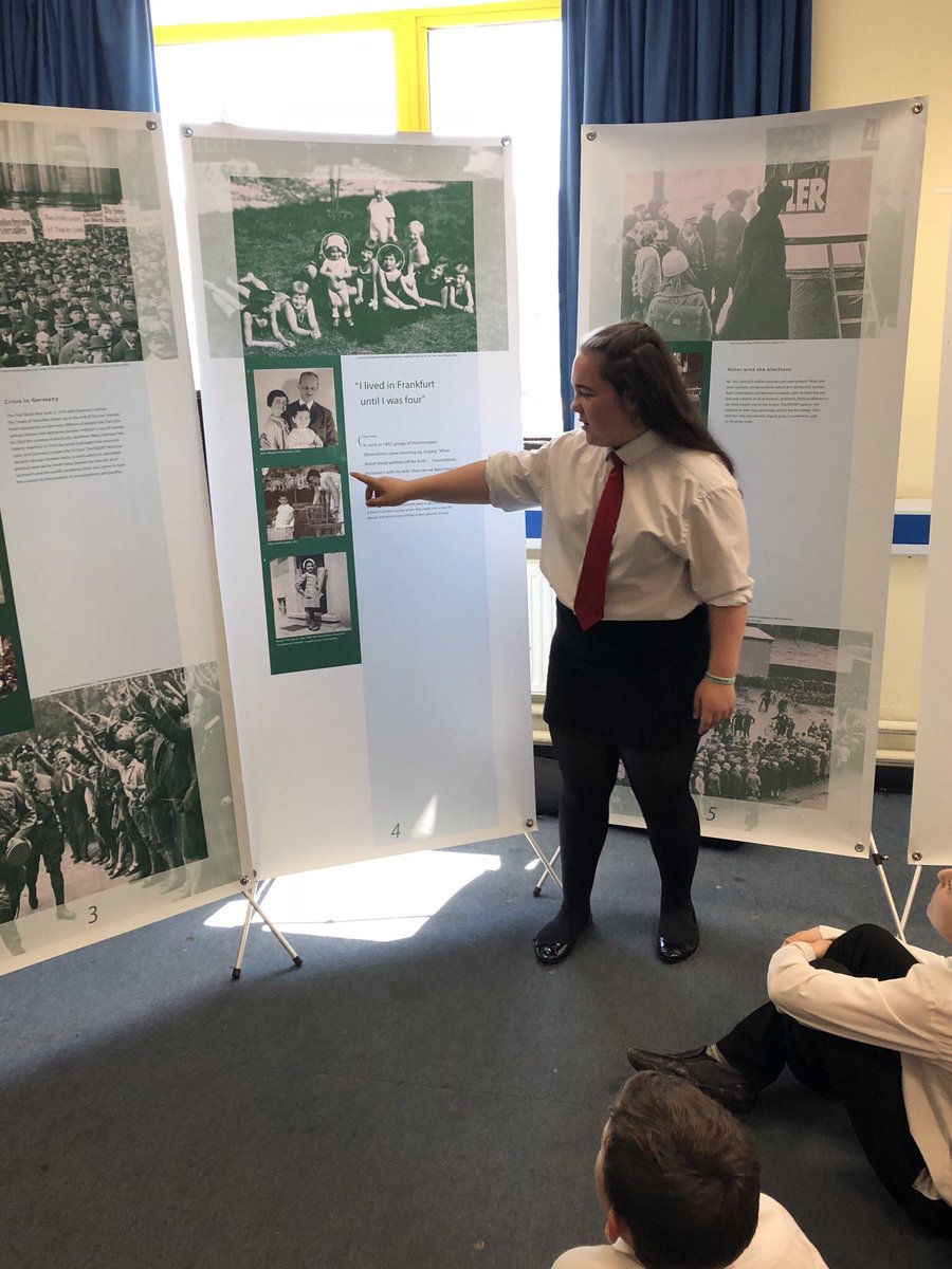 DinningtonHigh's tweet image. Day two with our Y8 @AnneFrankTrust guides and they have been busy leading tours and delivering sessions #amazingoracy #professionalguides
