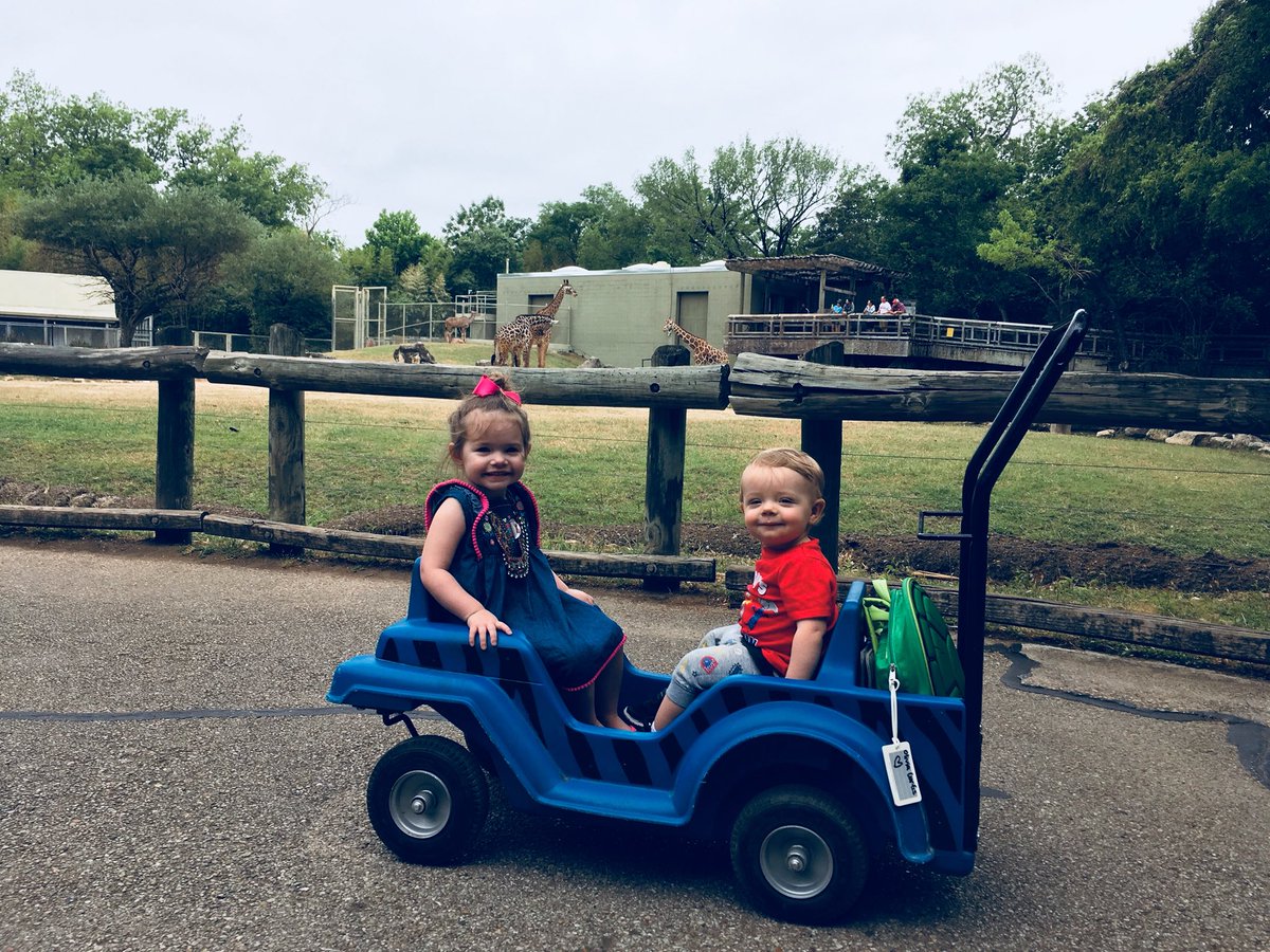 ourbuslife's tweet photo. We Next week we want to bring you in on our favorite places here #youtube If you have any in mind for us to feature or have questions let us know! #miloallday #magnoliamarket  #magnoliatable  #livingourbuslife  #wacotown #waco #cameronpark #wacohappenings https://t.co/clmw2Oixf5