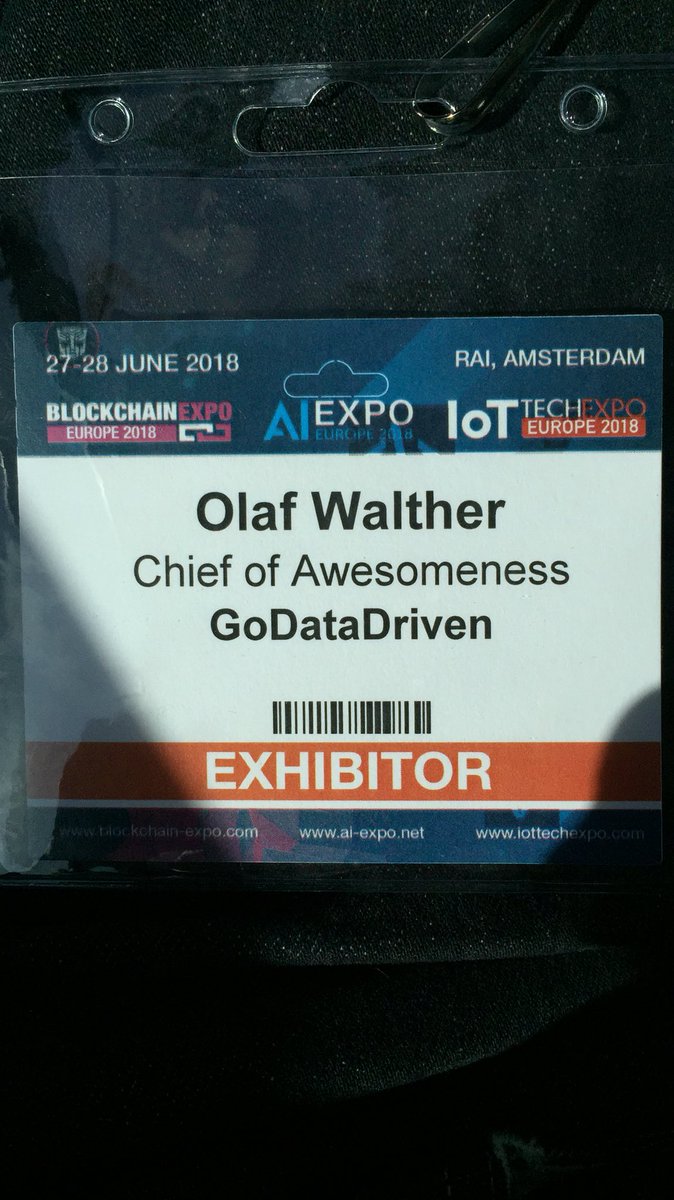 WaltherDesign's tweet image. Client giving you a great titel on your badge @GoDataDriven