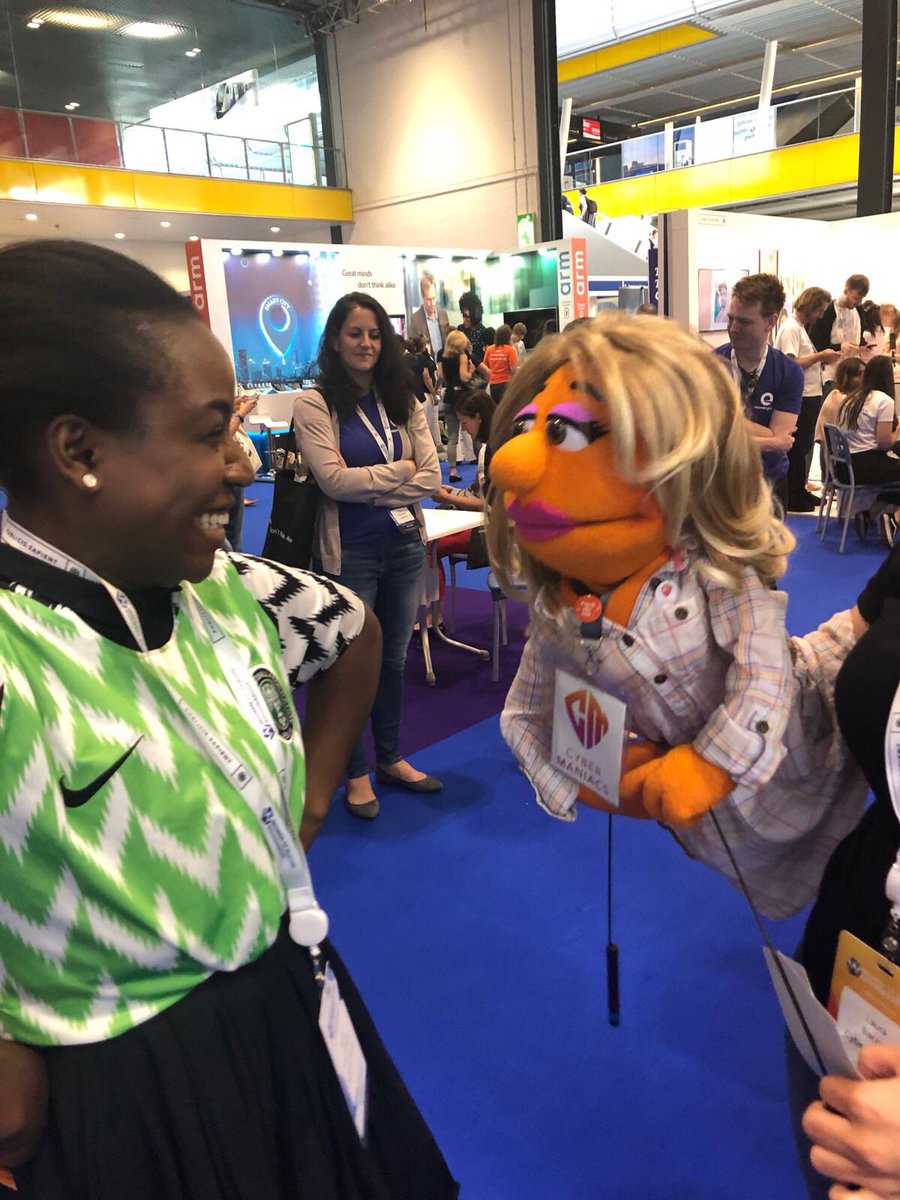 nancy_evbuomwan's tweet photo. Words cannot express how happy meeting #wonderproxy @TheCybermaniacs https://t.co/jCSPL0a0wU