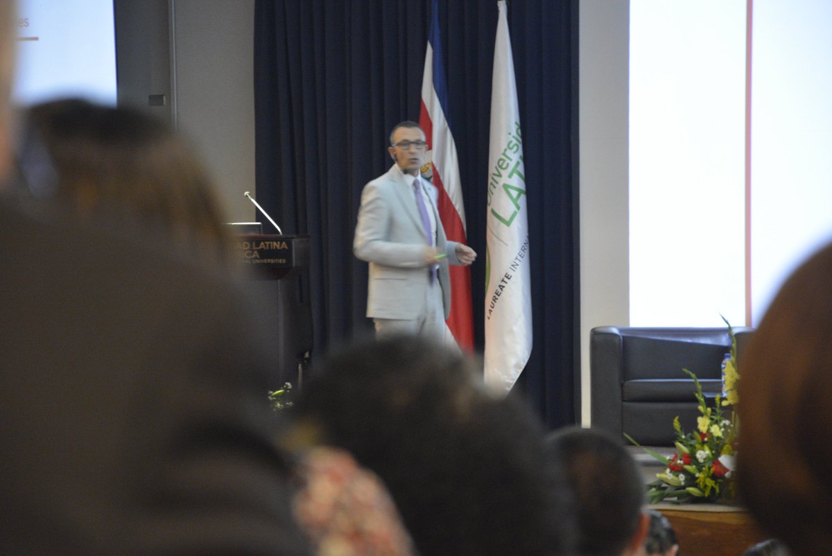 RectoraULatina's tweet photo. Agradezco a @SergioCalvoFdz por acompañarnos y compartir con la @ULatinadeCR la experiencia que ellos han acumulado con el LPA, tanto en el diseño de la herramienta como en su aplicación y evaluación en la @UEuropea https://t.co/gzoEsJUb7m