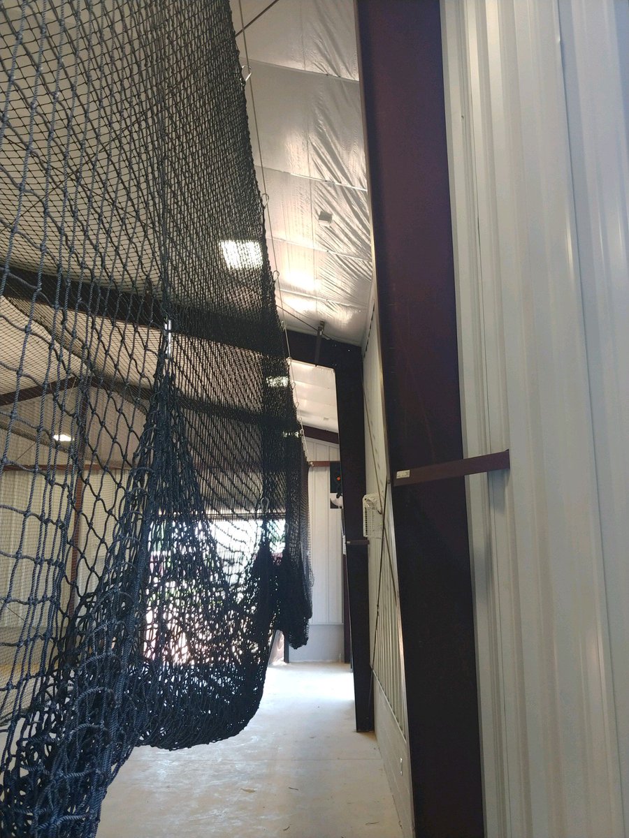 WillMinor09's tweet photo. @NettingPros #netcommanders installing #BattingCages for a #HighSchool #IndoorHittingFacility @HHSPanthers #Softball. More to come... https://t.co/iFmmwMJlzh