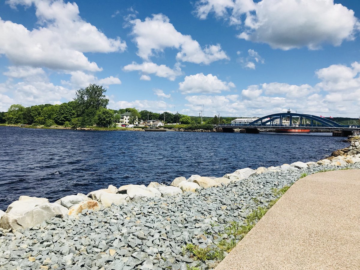 ChrisHessian's tweet photo. Working on the #SouthShore has so many benefits - lunch time walks is one. #Liverpool #NovaScotia #ruralwork https://t.co/wWHXscc3Sm