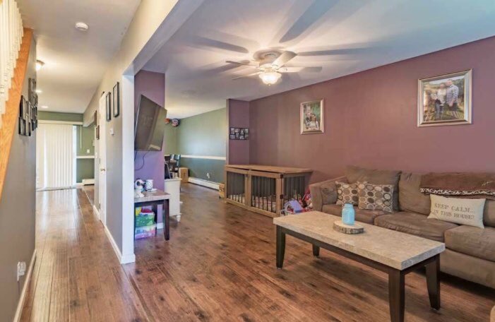 VrSaunders's tweet photo. **New Listing**
88 Colin Drive | Shirley | 3 Bedroom | 2 Bath | Large Den | Full Basement | Listed at $345,000
.
.
.
#88colindrive #shirley #eastyaphank #realestate #suffolk #longisland #forsale #thejeremyryanteam #corcoran https://t.co/UQOTFmMgPT
