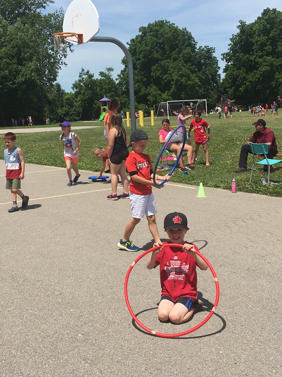 GEDSB_Bulldogs's tweet photo. We are enjoying this beautiful day with our annual Play Day! @GEDSB #bulldogproud #playdayfun https://t.co/HMMHoMvcc6