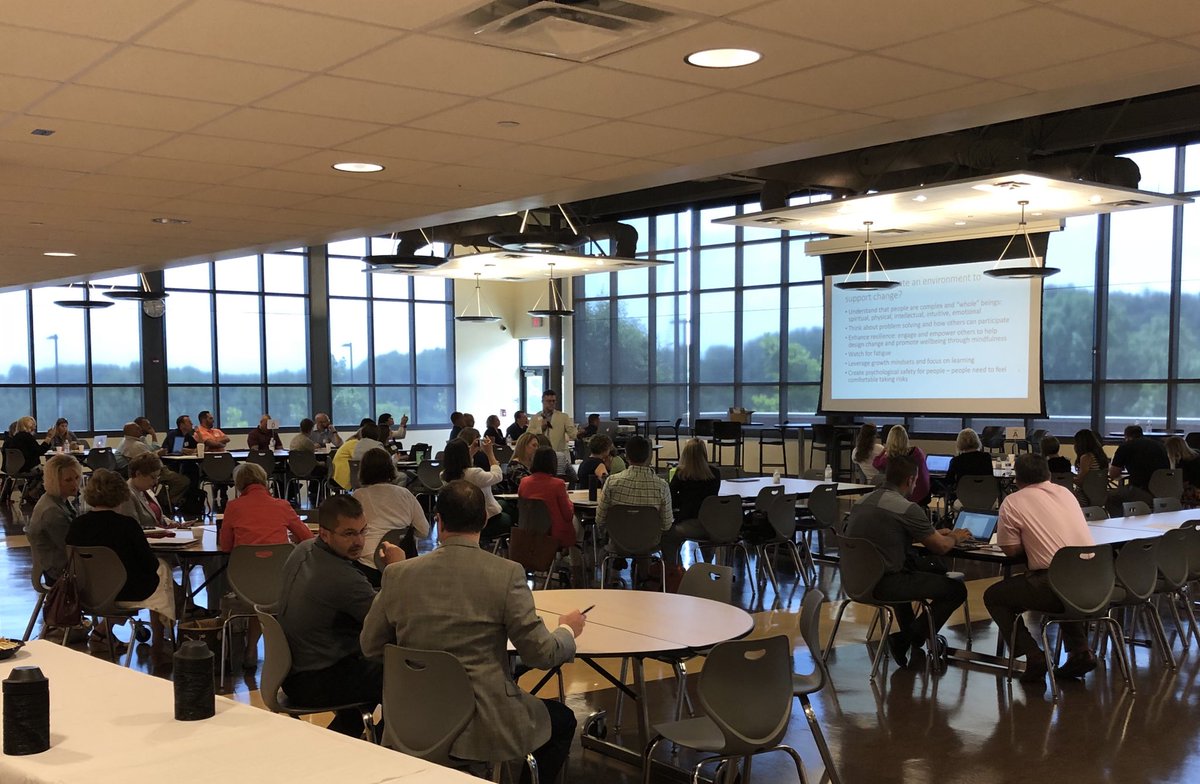 SWPAPLN's tweet photo. Jammed session on change management strategies with Wayne Jones @waj97 at the PLPGH Personalized Learning Leadership Conference. #PLPGH #personalizedlearning https://t.co/j6NaTkvmZe