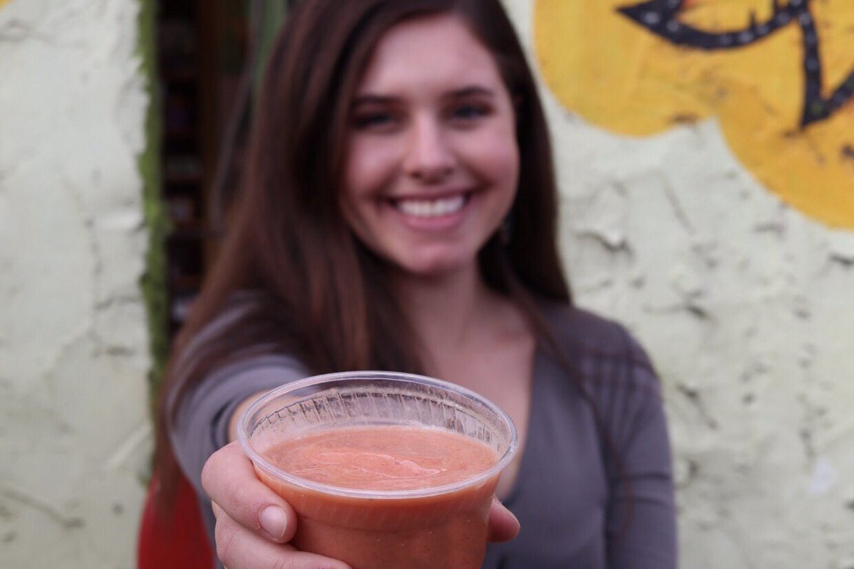 smoothiewarrior's tweet photo. Have you tried our Basic Berry smoothie yet? It’s delicious!😋 https://t.co/QxnGcWDDYU