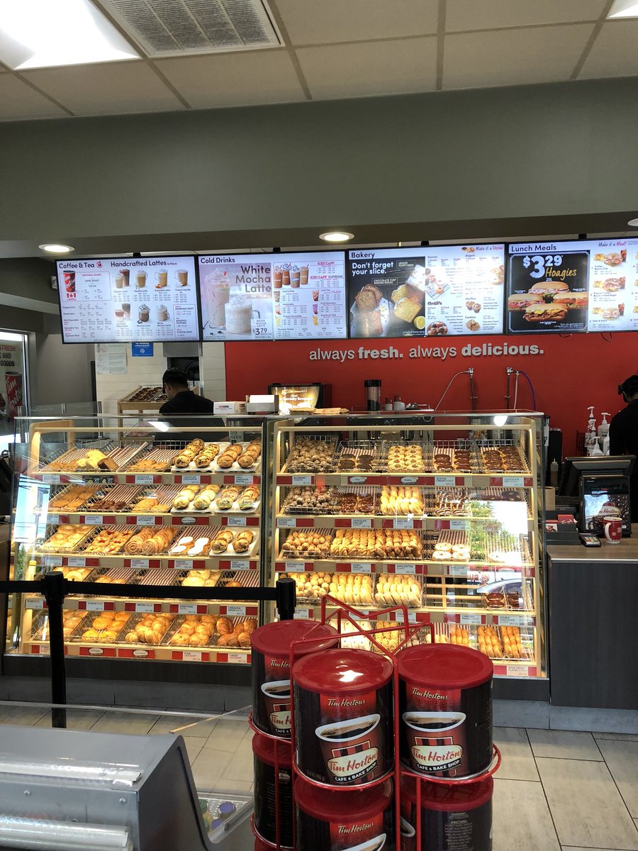 deacon_ron2's tweet photo. #mynewfavoriteplace @timhortons #thebestcoffeeintown #deliciouswraps #wowchips #summerofgeorge2018 https://t.co/6NHliMBUH1