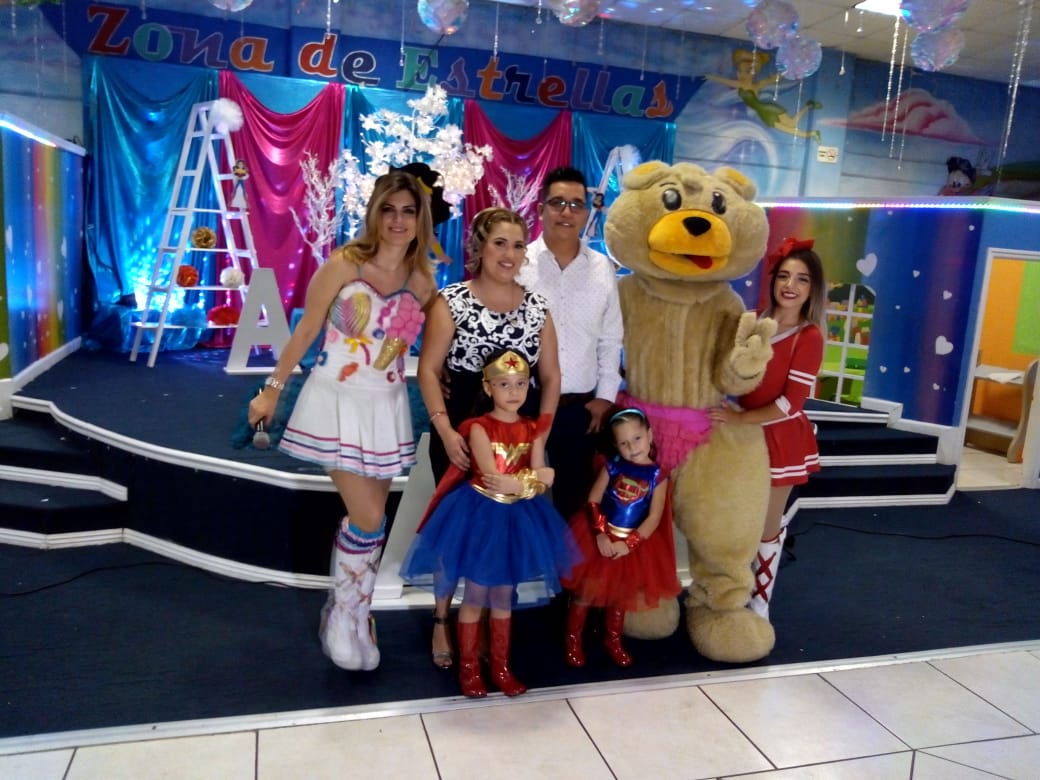 El show de <a href="/LoreLoreOf/">Lore Lore</a> en la fiesta de Ana Paola y Aylin.

Gracias por su confianza.

#ElShowDeLoreLoreEnMiFiesta

Contrataciones
📲(81)8300.0565
Wpp. 🗨️8118061372