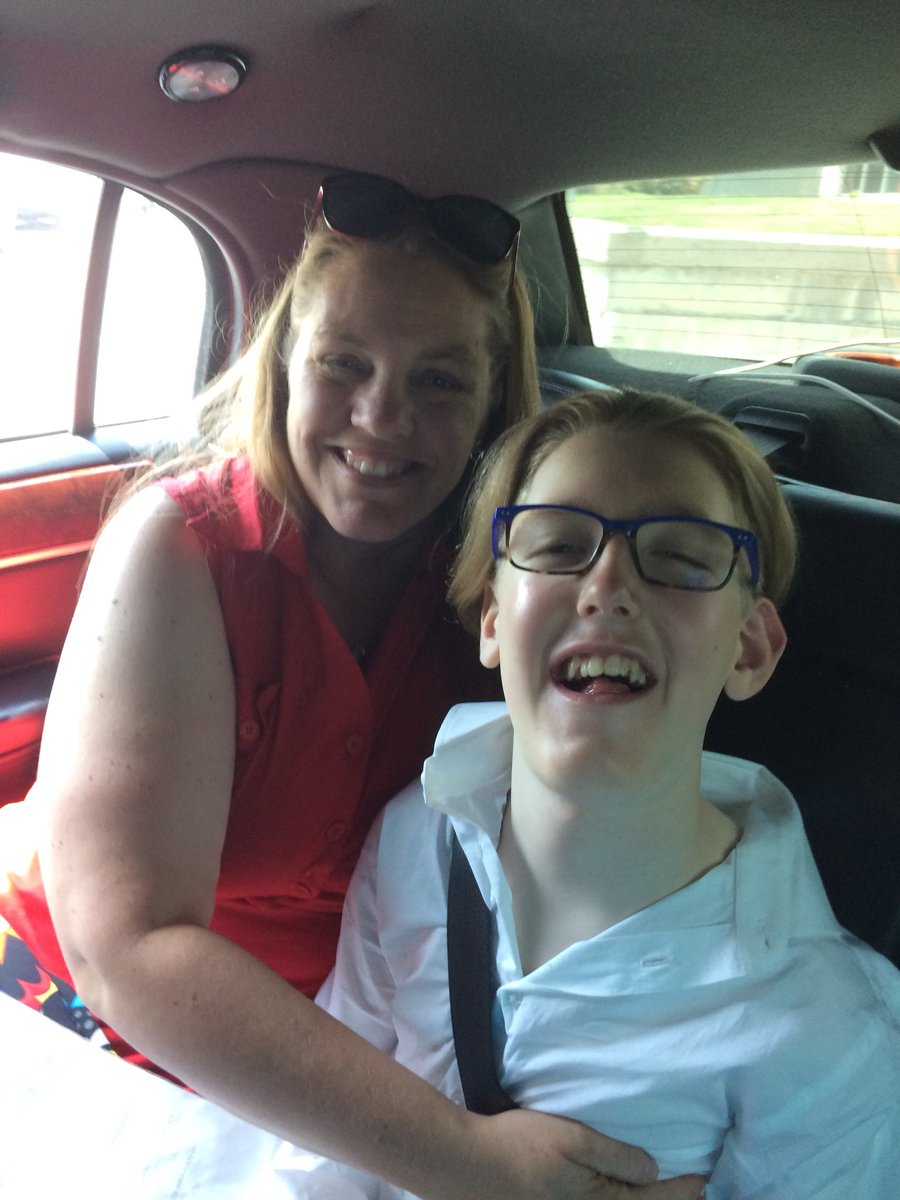 CentennialPSPJI's tweet photo. Grade 8 graduation- our limo ride. We made it - yay!! https://t.co/g6xbfEyBUe