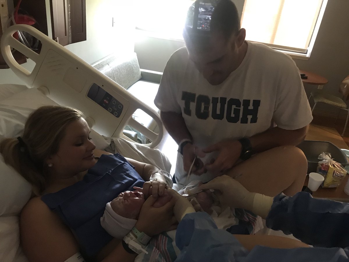 juddlutz's tweet photo. In honor of this Tough Tuesday, Amy Lutz did the toughest thing of all and brought a new baby girl to the world. Welcome to the world Ivy Praise Lutz. https://t.co/QIG17Noul1