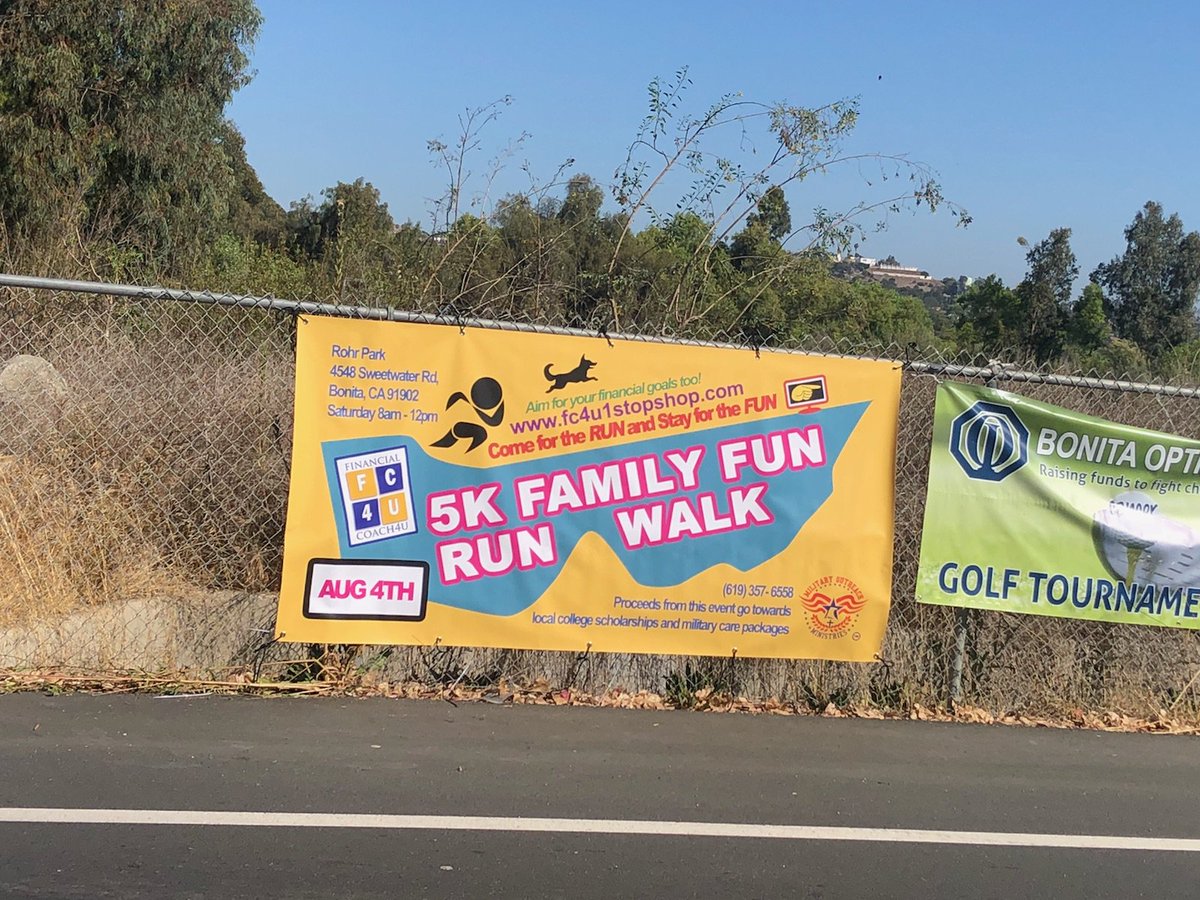 FC4U_1StopShop's tweet photo. Take a selfie with this banner and  tag FC4U to receive 25% off registration fee https://t.co/AgycUXMud8