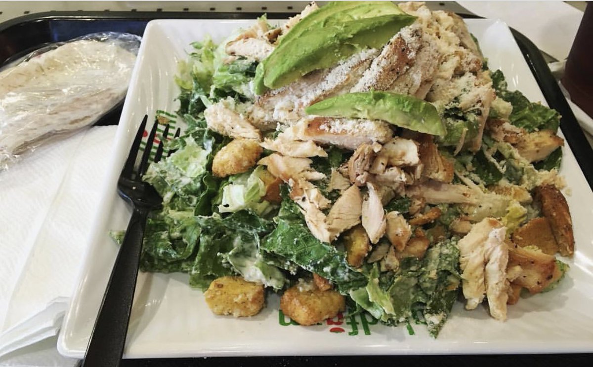 Chicken Caesar? It's a no-brainer. 
📸: simplyme_yesi via Instagram
#chickencaesar #salad #nobrainer #classic #lafoodie #pasadena #chatsworth #santamonica #woodlandhills