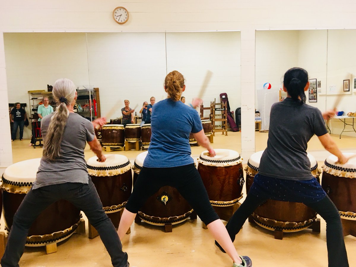 KyoDaiko's tweet photo. 🎶😃We're getting a new, #multidrum arrangement of our original song, Taikyuu, in tip top shape for our recital this Saturday! FREE &amp; open to the public. See link for details!😃🎶
#taiko #wadaiko #drums #drumming #philly #philadelphia

https://t.co/AhuNsphbLm https://t.co/9t5FVdMb5W