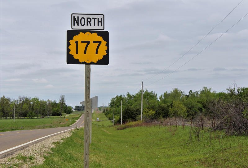 ksnewsservice's tweet photo. Kansas received a passing grade on infrastructure, but ASCE's report came with a warning: KDOT funding cuts are still causing roads to suffer. https://t.co/2IonVadRKD #ksleg https://t.co/HSQEN0tHij