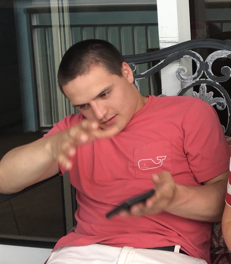 ayyeitsmorgan's tweet photo. When you ask him to take a picture w you https://t.co/HoEAR8Zgfv