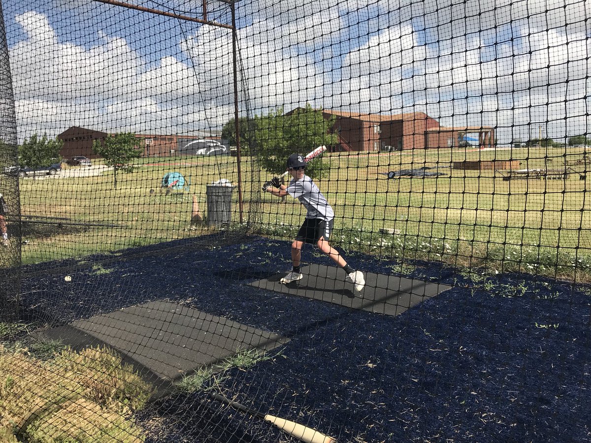 CoachJamesOCS's tweet photo. OCS Baseball Camp https://t.co/qdlJG6y0T9