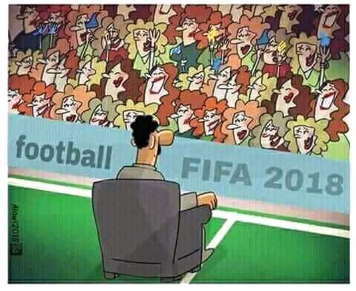 ليبي يتفرج علي كاس العالم ...