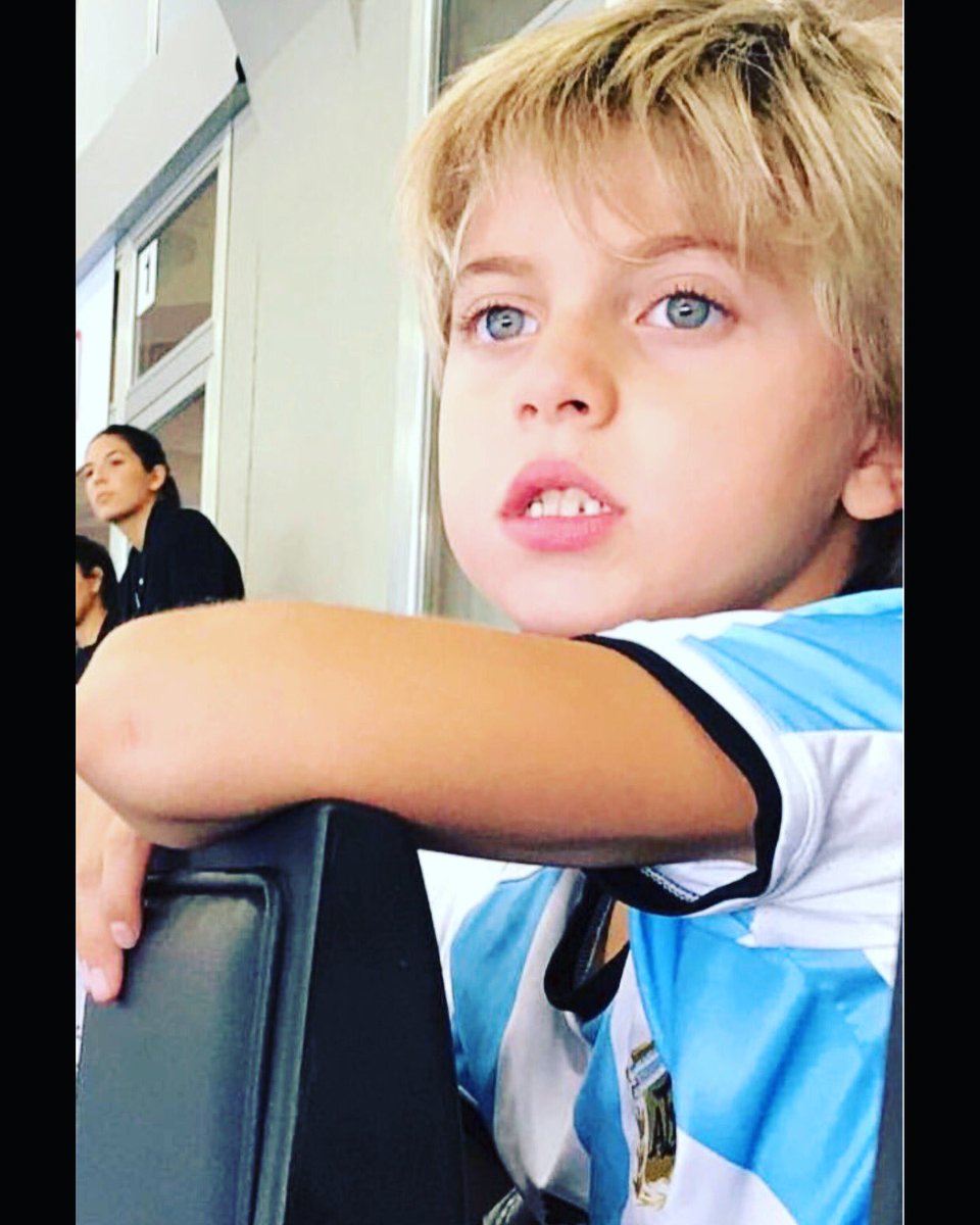 wanditanara's tweet photo. Hoy si Argentina 🇦🇷!! Todos unidos por el mismo sueño 🇦🇷 Hay que dejarlo todo y hay que alentar la SELECCIÓN !!!! https://t.co/FLVF4WFMic