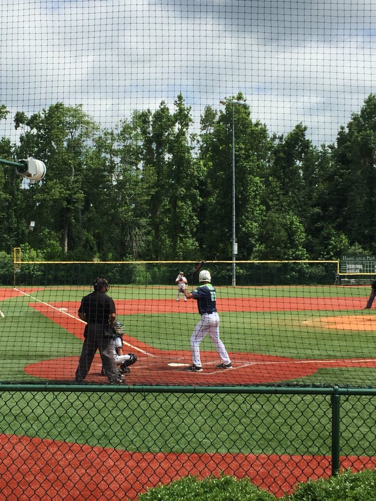 PODPrep_IC's tweet image. Iron Colts 12u finishes the day 1-1 after losing 10-5 to a very talented (and big —see the 6’3” player in the pic) JBA Clutch team from Wisconsin. Matt Gunning went 2/3 with 2 RBIs. #morebaseballtomorrow #ripkenbeachblast #weeklong #ripkenmyrtle