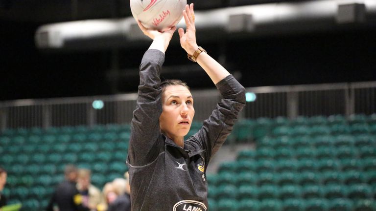 SkyNetball's tweet photo. ๐4โฃ๐๏ธTHE LOWDOWN ๐๏ธ4โฃ๐ We've turned to England & @SirensNetball centre @runlikeforrest to give us the rundown on the @NetballSL final four #ShowUp https://t.co/TntxaN9h5q
๐ชStrengths
๐Key Player
๐ถ๏ธStyle https://t.co/5QcTy6y1cW