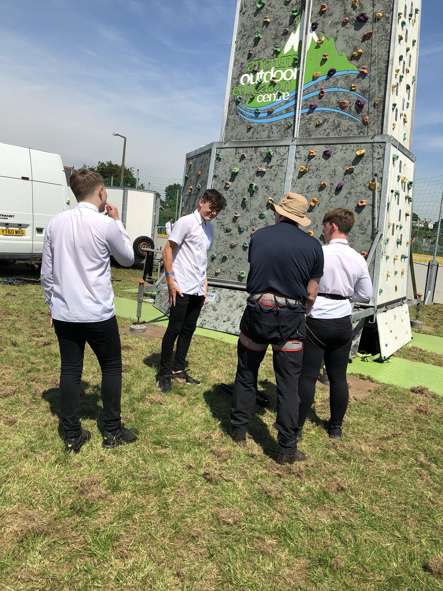 The_toon2's tweet photo. This afternoon we welcomed @DumfriesAcademy to #Toon18 where they took part in the toon it’s self and a range of activities a great time had by all #YB18 #YB2018 #TeamToon @ADPDUMGAL @LGBTYS @PSsafercomms @EventScotNews @YOUTHWORKDG https://t.co/SPTM8QCzwr